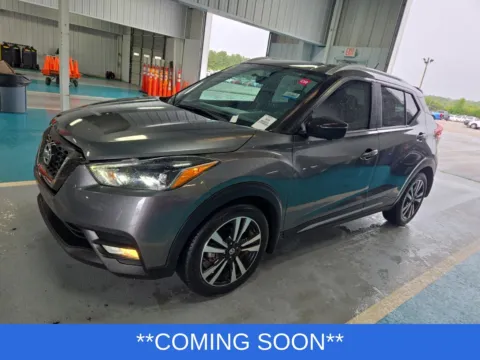 Gray 2019 Nissan Kicks SR for sale in Wentzville, MO