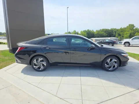 More photos of 2025 Hyundai Elantra SEL Sport at Clement Hyundai, MO