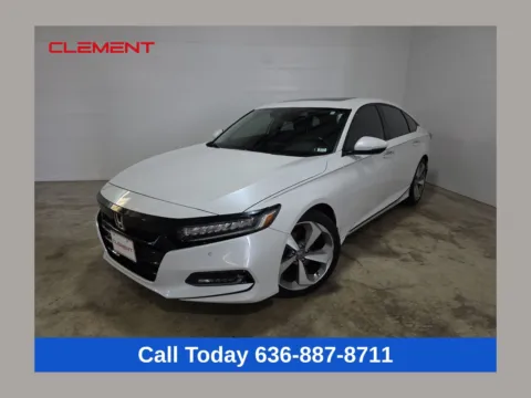 White 2018 Honda Accord Touring 2.0T for sale in Wentzville, MO