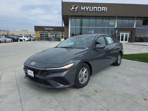 Gray 2025 Hyundai Elantra SE for sale in Wentzville, MO