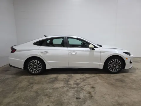 More photos of 2022 Hyundai Sonata Hybrid Limited at Clement Hyundai, MO