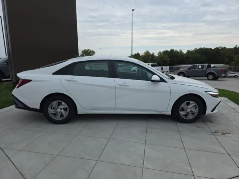 More photos of 2025 Hyundai Elantra SE at Clement Hyundai, MO