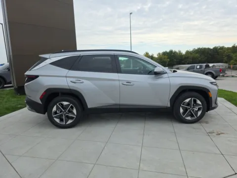 More photos of 2025 Hyundai Tucson Hybrid SEL Convenience at Clement Hyundai, MO