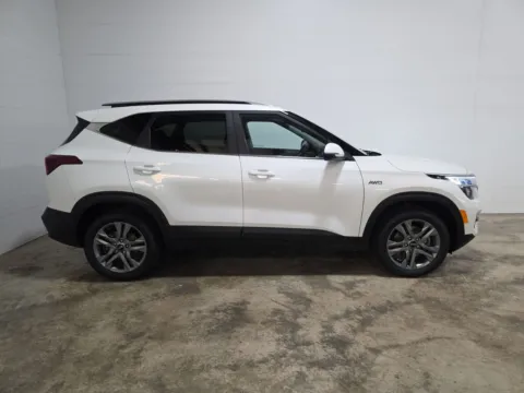 More photos of 2021 Kia Seltos S at Clement Hyundai, MO