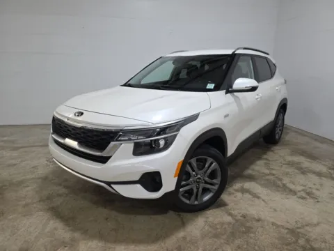 White 2021 Kia Seltos S for sale in Wentzville, MO