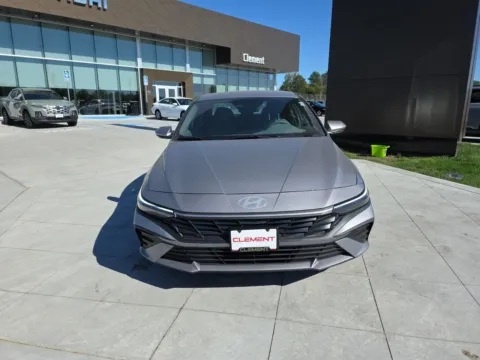 Photos of 2025 Hyundai Elantra SE for sale in Wentzville, MO at Clement Hyundai