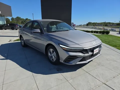 Another view of 2025 Hyundai Elantra SE for sale in Wentzville, MO at Clement Hyundai