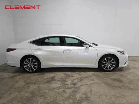More photos of 2019 Lexus ES 350 at Clement Hyundai, MO