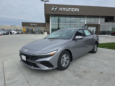 Gray 2025 Hyundai Elantra SE for sale in Wentzville, MO