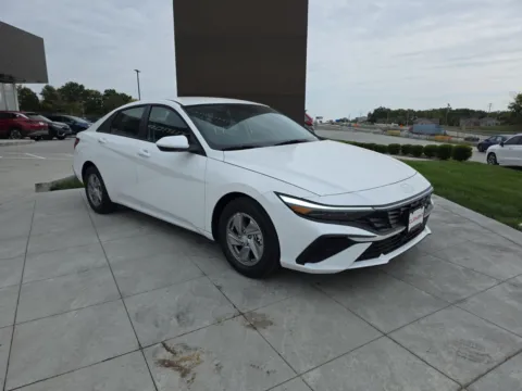 Another view of 2025 Hyundai Elantra SE for sale in Wentzville, MO at Clement Hyundai