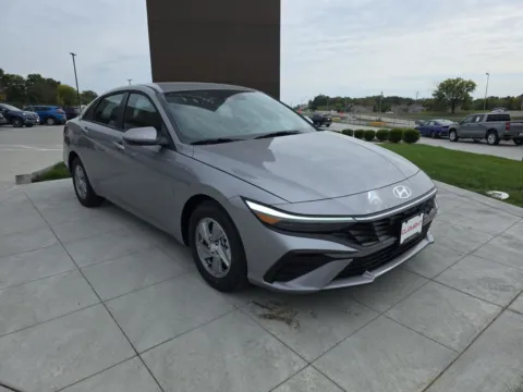Another view of 2025 Hyundai Elantra SE for sale in Wentzville, MO at Clement Hyundai