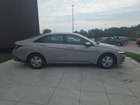 More photos of 2025 Hyundai Elantra SE at Clement Hyundai, MO
