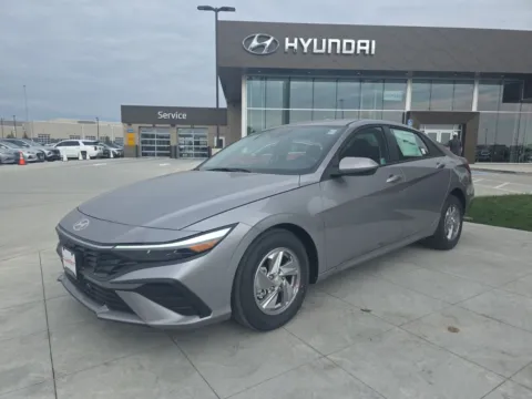 Gray 2025 Hyundai Elantra SE for sale in Wentzville, MO