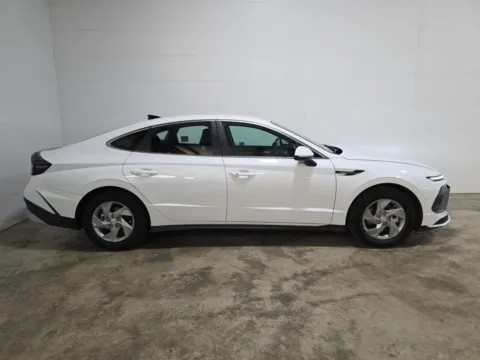 More photos of 2025 Hyundai Sonata SE at Clement Hyundai, MO