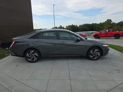 More photos of 2025 Hyundai Elantra SEL Sport at Clement Hyundai, MO