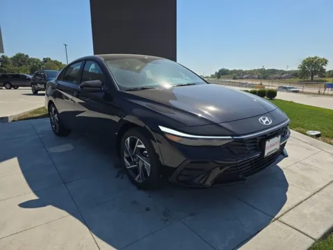 Another view of 2025 Hyundai Elantra SEL Sport for sale in Wentzville, MO at Clement Hyundai