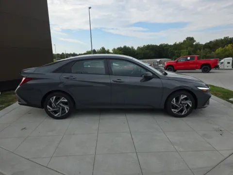 More photos of 2025 Hyundai Elantra SEL Sport at Clement Hyundai, MO