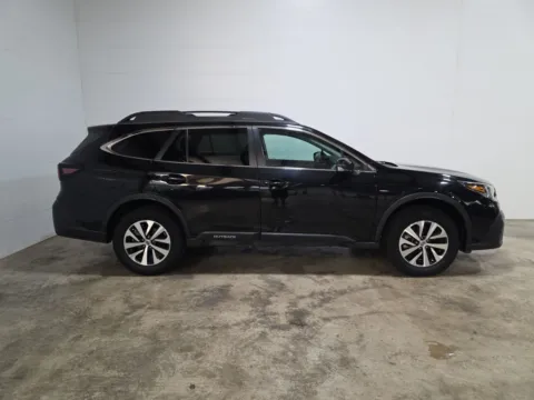 More photos of 2022 Subaru Outback Premium at Clement Hyundai, MO