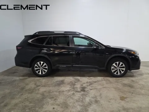 More photos of 2022 Subaru Outback Premium at Clement Hyundai, MO