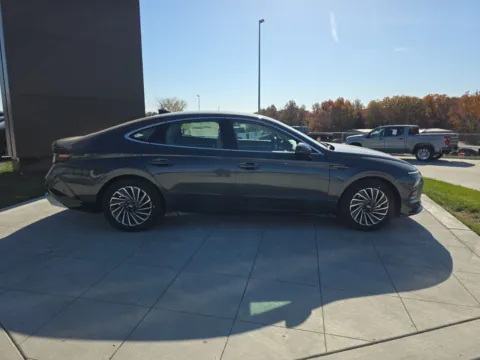 More photos of 2026 Hyundai Sonata Hybrid Limited at Clement Hyundai, MO
