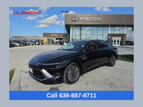 Black 2026 Hyundai Sonata Hybrid SEL for sale in Wentzville, MO
