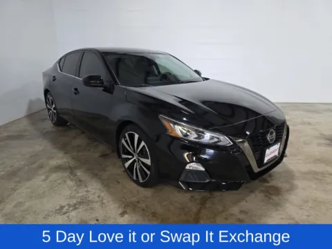 Another view of 2020 Nissan Altima 2.5 SR for sale in Wentzville, MO at Clement Hyundai