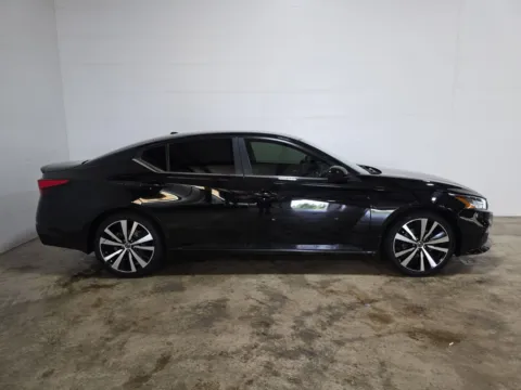 More photos of 2020 Nissan Altima 2.5 SR at Clement Hyundai, MO