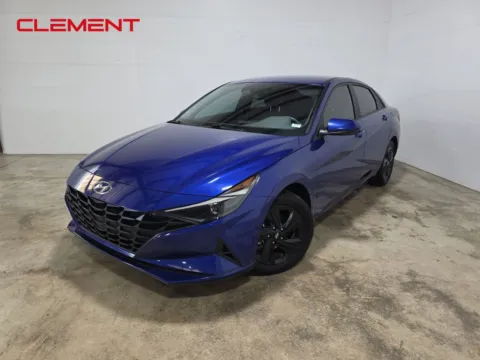 Blue 2022 Hyundai Elantra SEL for sale in Wentzville, MO