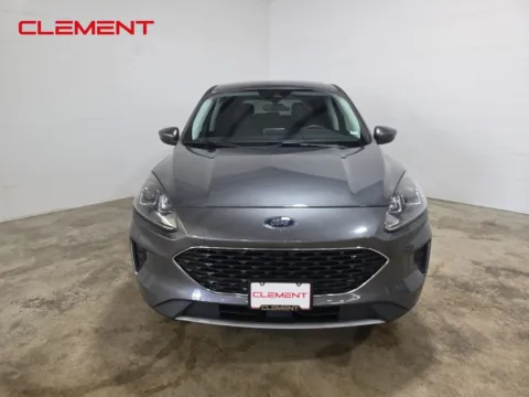Photos of 2021 Ford Escape SE for sale in Wentzville, MO at Clement Hyundai