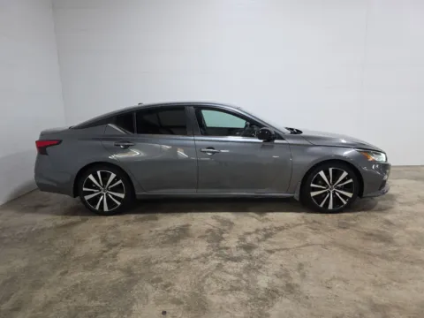 More photos of 2020 Nissan Altima 2.5 SR at Clement Hyundai, MO