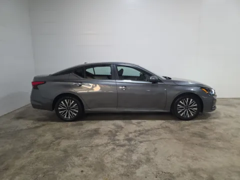 More photos of 2023 Nissan Altima 2.5 SV at Clement Hyundai, MO