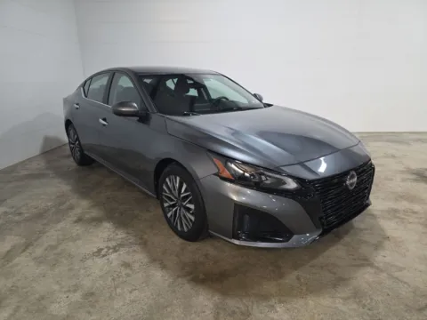 Another view of 2023 Nissan Altima 2.5 SV for sale in Wentzville, MO at Clement Hyundai
