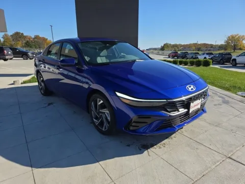 Another view of 2024 Hyundai Elantra SEL for sale in Wentzville, MO at Clement Hyundai