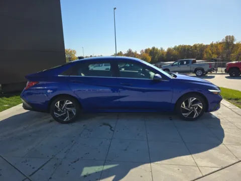 More photos of 2024 Hyundai Elantra SEL at Clement Hyundai, MO