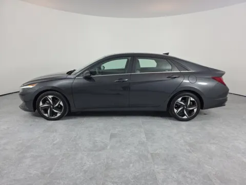 More photos of 2022 Hyundai Elantra SEL at Clement Hyundai, MO