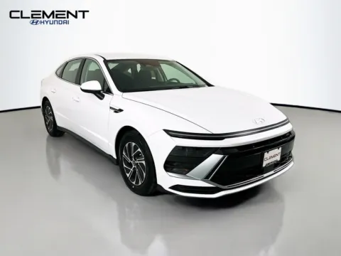 Another view of 2026 Hyundai Sonata Hybrid Blue for sale in Wentzville, MO at Clement Hyundai