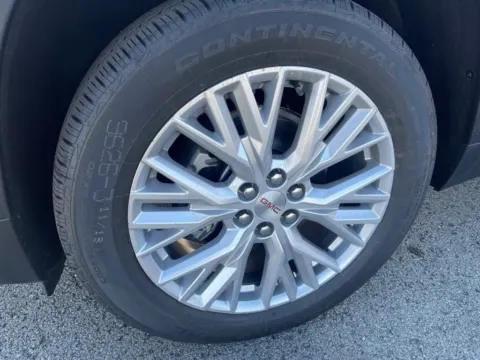 More photos of 2026 GMC Acadia FWD Elevation at Pogue Chevrolet, INC., KY