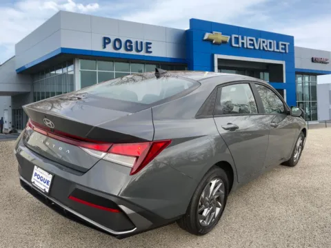 Photos of 2024 Hyundai Elantra SEL for sale in Powderly, KY at Pogue Chevrolet, INC.