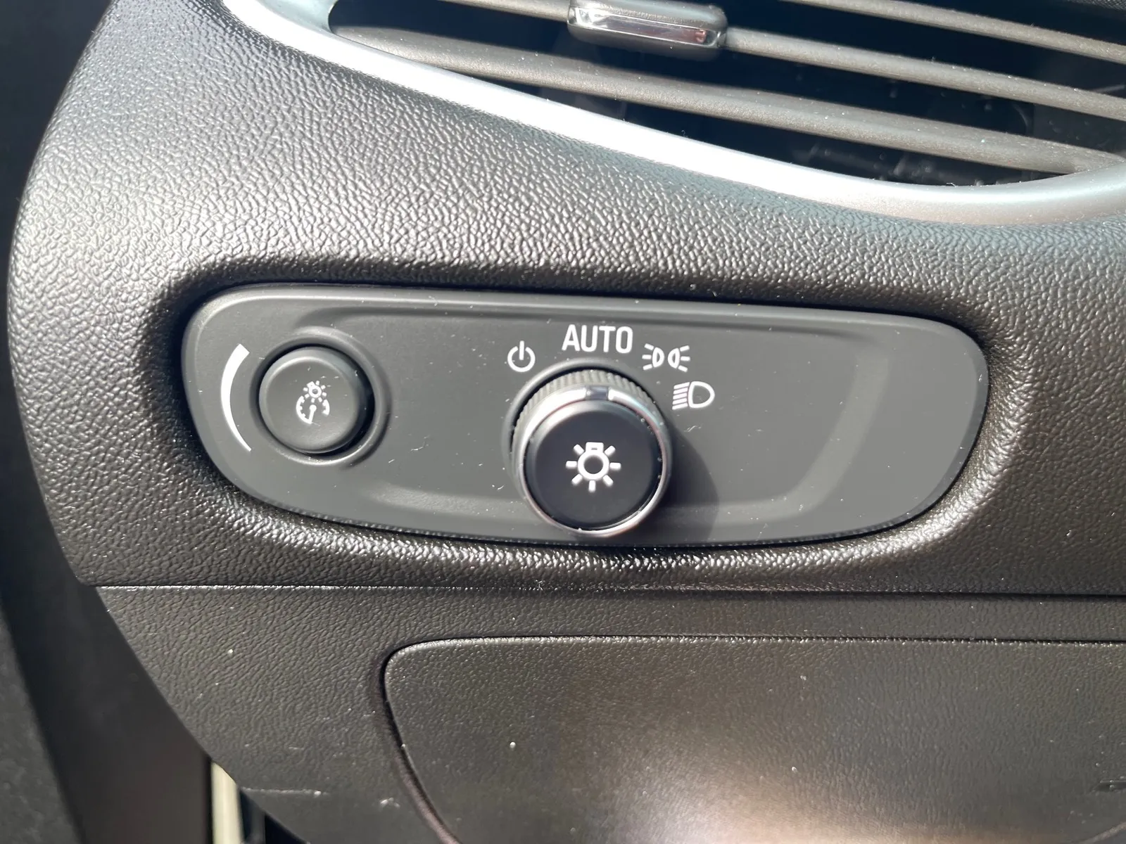 2023 Chevrolet Malibu 1LT - Photo 16