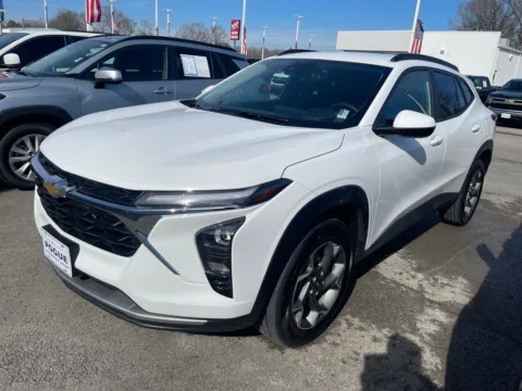 More photos of 2025 Chevrolet Trax LT at Pogue Chevrolet, INC., KY
