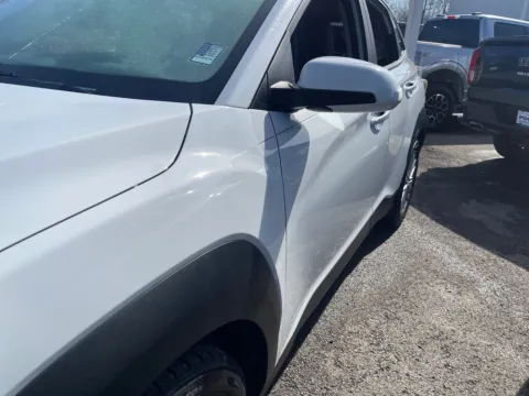 More photos of 2020 Hyundai Kona SEL at Pogue Chevrolet, INC., KY