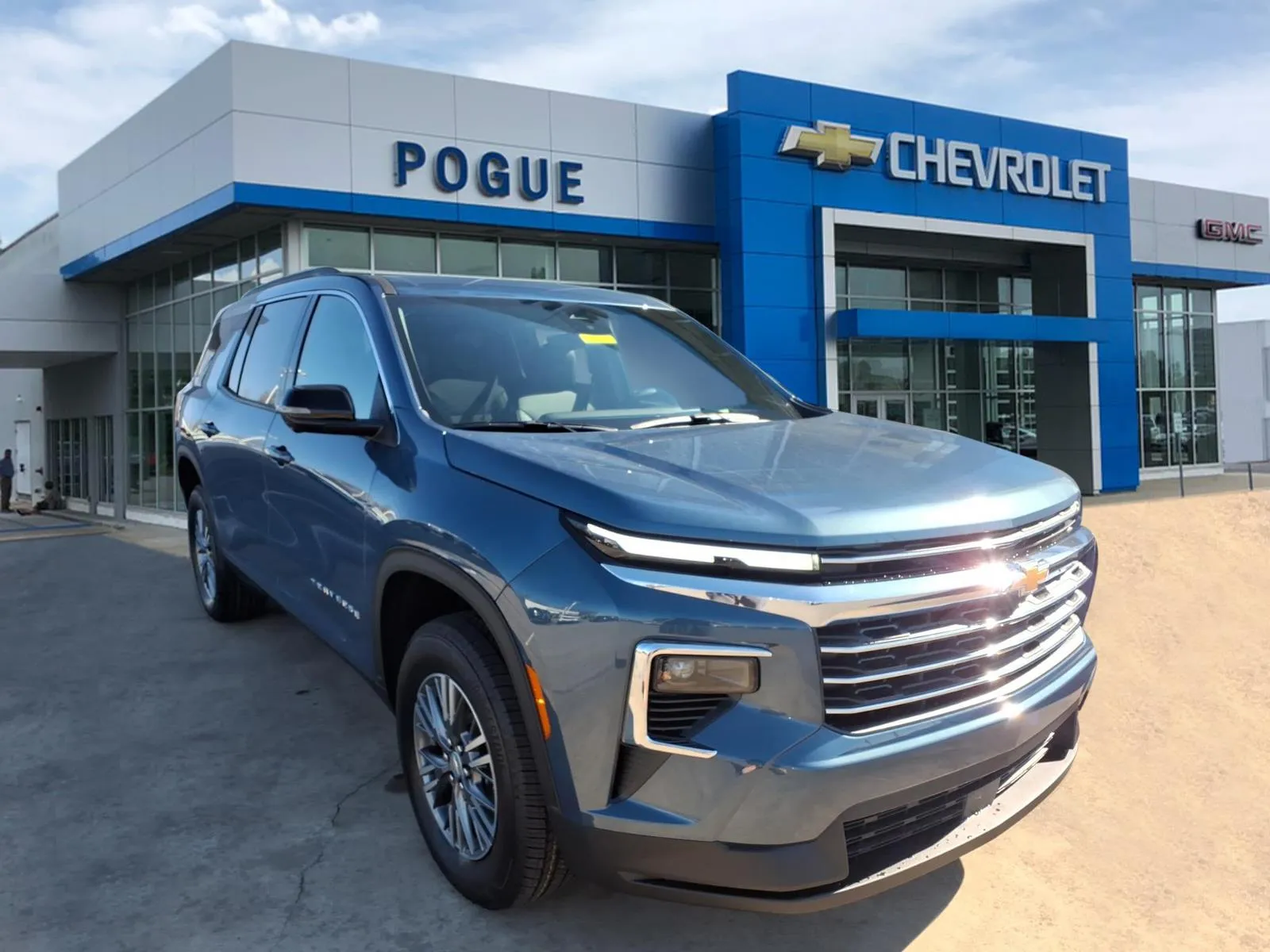 Blue 2026 Chevrolet Traverse LT for sale in Powderly, KY