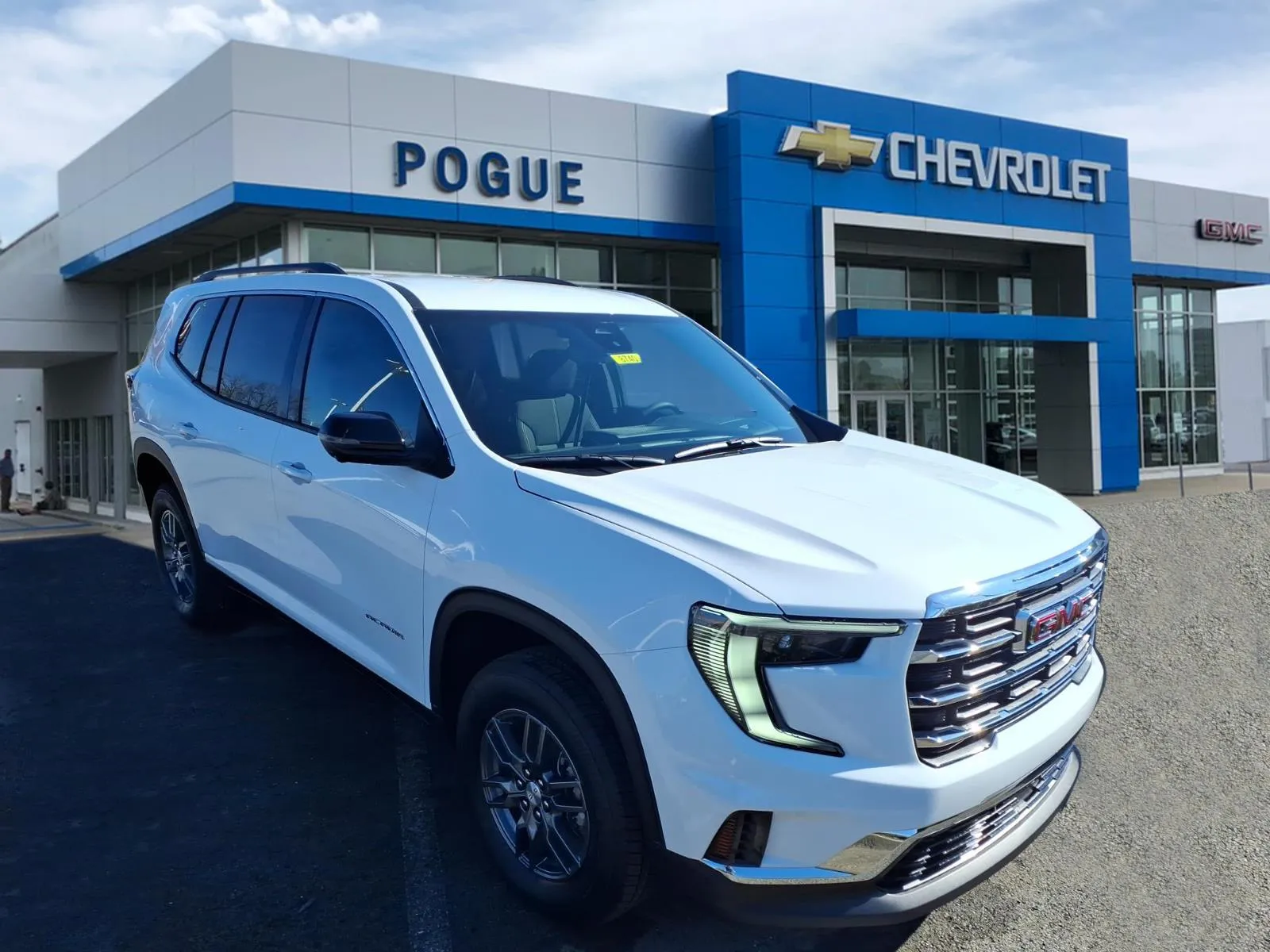 White 2026 GMC Acadia Elevation for sale in Powderly, KY