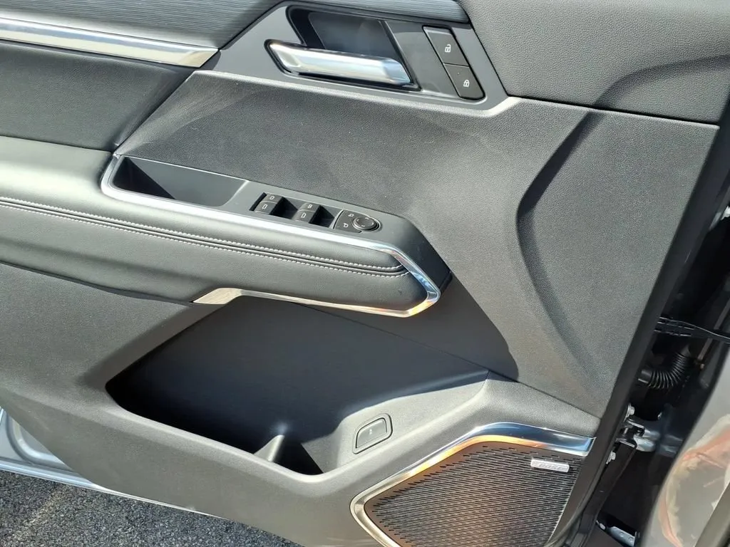 2026 GMC Acadia Elevation - Photo 16