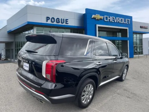 Photos of 2025 Hyundai Palisade SEL for sale in Powderly, KY at Pogue Chevrolet, INC.