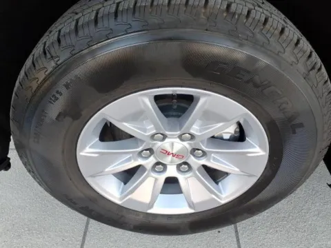 More photos of 2026 GMC Sierra 1500 SLE at Pogue Chevrolet, INC., KY