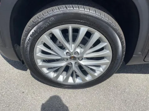 More photos of 2026 Chevrolet Traverse LT at Pogue Chevrolet, INC., KY