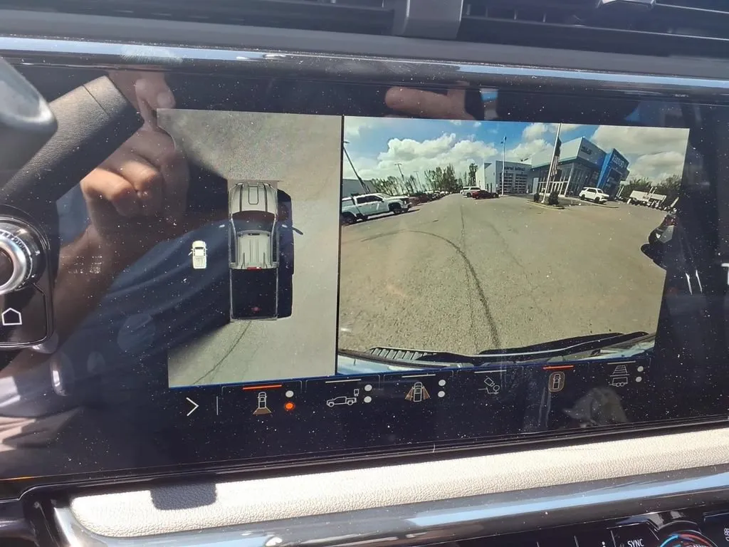 2026 GMC Sierra 2500HD AT4 - Photo 12