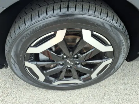 More photos of 2025 Kia Telluride S at Pogue Chevrolet, INC., KY
