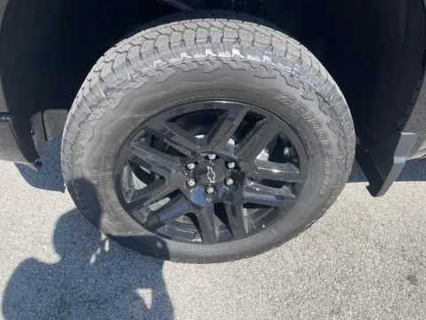 More photos of 2026 Chevrolet Silverado 1500 LT Trail Boss at Pogue Chevrolet, INC., KY